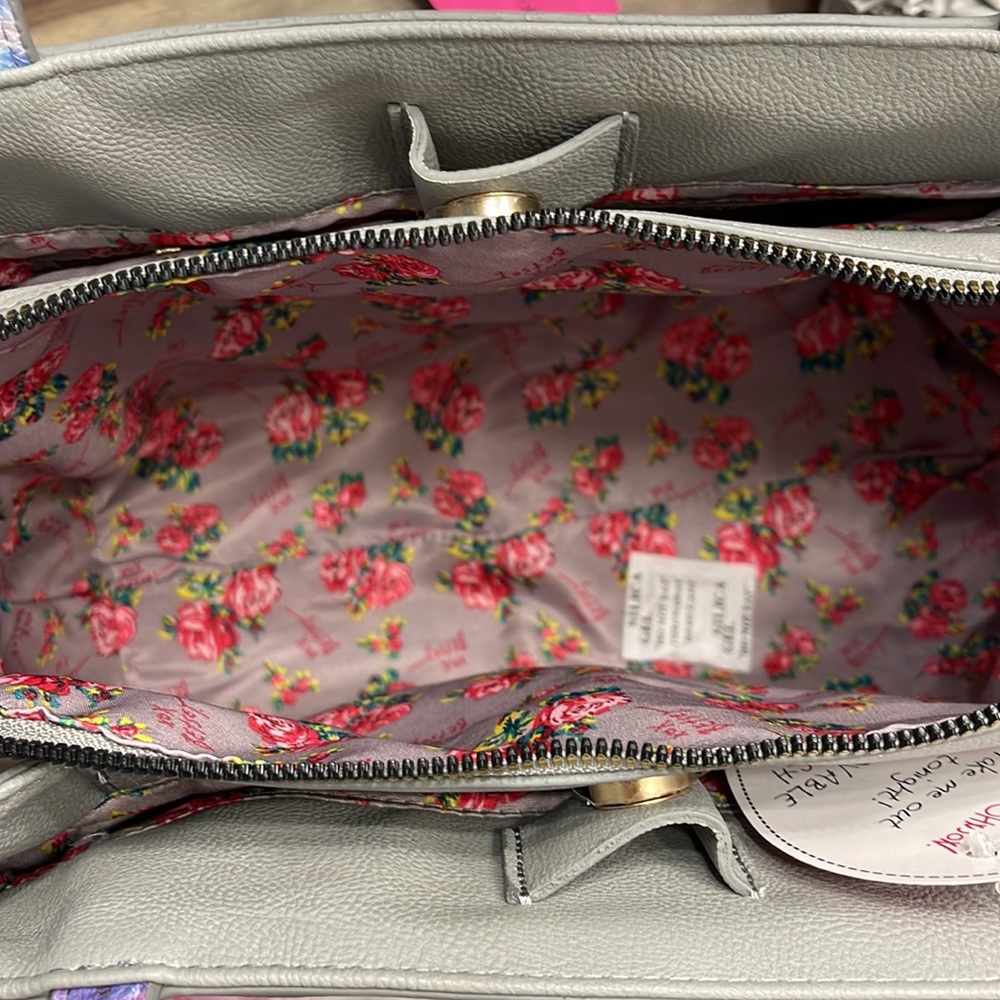 ⭐️SALE⭐️ Betsy Johnson purse with removable pouch - Picture 5 of 10